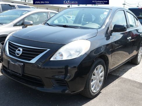 Used 2013 Nissan Versa SV w/ Convenience Pkg FWD image 1