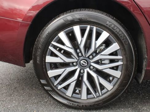 Used 2025 Nissan Altima 2.5 SV image 21