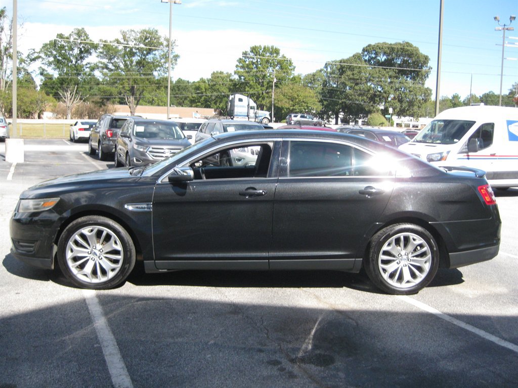 Used 2015 Ford Taurus Limited FWD image 4