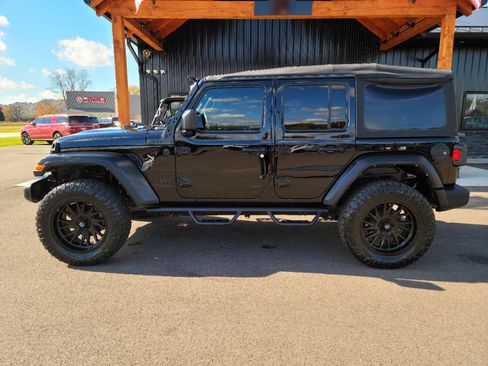 Used 2022 Jeep Wrangler Unlimited Sport image 21