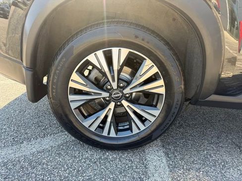 Certified 2023 Nissan Rogue SV w/ SV Premium B Package AWD/4WD image 14