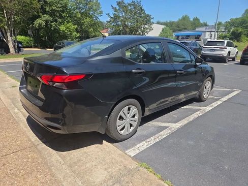 Used 2020 Nissan Versa S FWD image 3