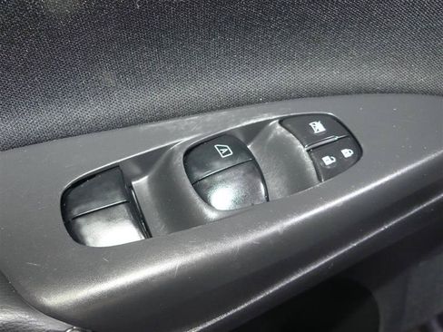 Used 2018 Nissan Sentra S FWD image 19