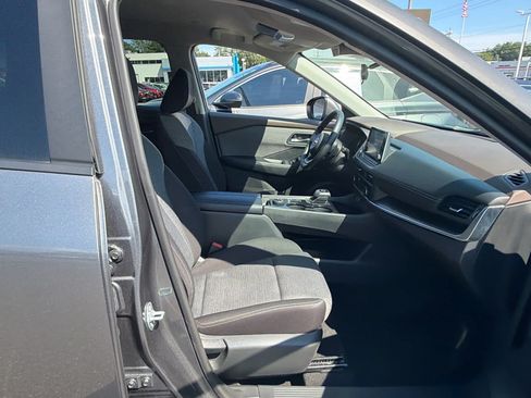 Used 2023 Nissan Rogue SV AWD/4WD image 20
