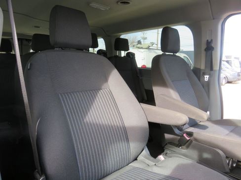 Used 2018 Ford Transit 150 XL image 19