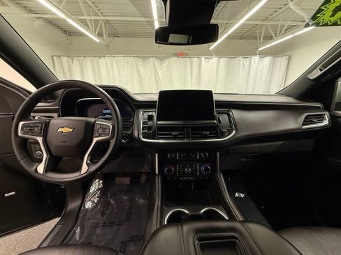 Used 2024 Chevrolet Suburban LT AWD/4WD image 17