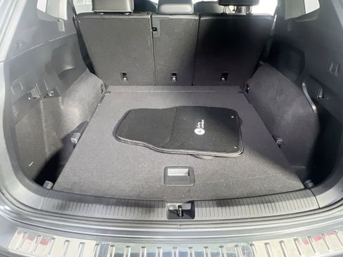 Used 2022 Volkswagen Tiguan SEL R-Line image 26