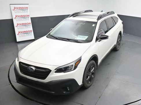 Used 2020 Subaru Outback Onyx Edition XT image 12