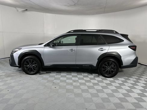 Used 2025 Subaru Outback Onyx Edition AWD/4WD image 5