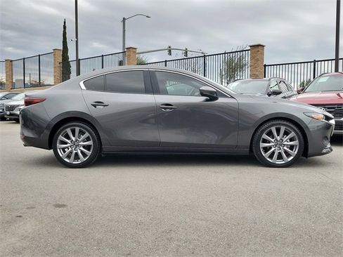 Used 2023 MAZDA MAZDA3 s image 25