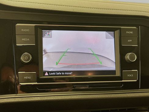 Used 2024 Volkswagen Jetta SE FWD image 22