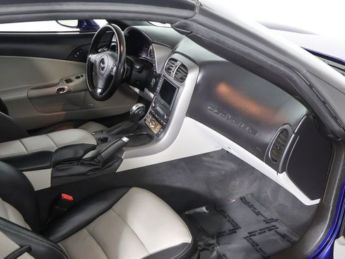 Used 2007 Chevrolet Corvette Coupe w/ Preferred Equipment Group image 21