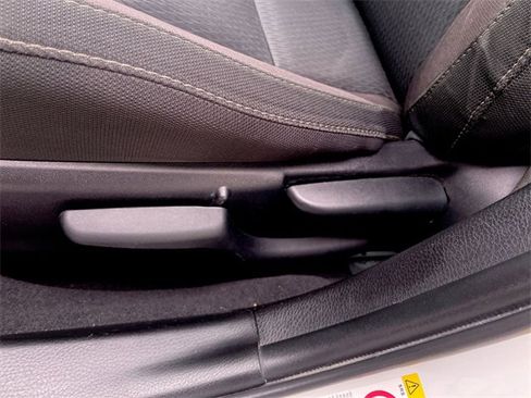 Used 2019 Toyota Corolla L image 12