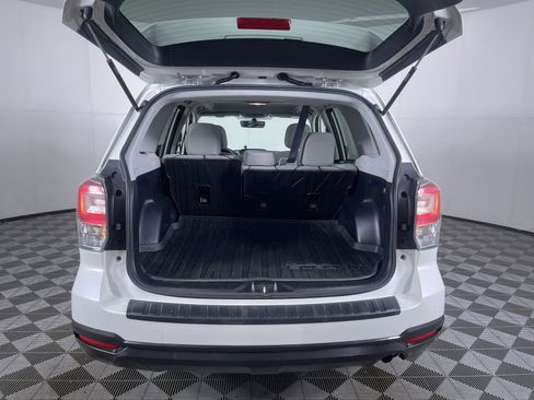 Used 2017 Subaru Forester 2.5i Premium w/ All-Weather Package image 24