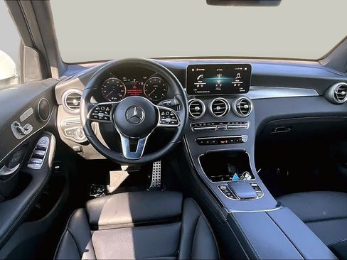 Used 2022 Mercedes-Benz GLC 300 4MATIC image 6