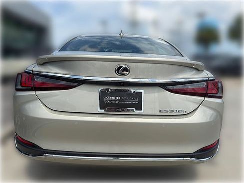 Certified 2025 Lexus ES 300h w/ Premium Package FWD image 8