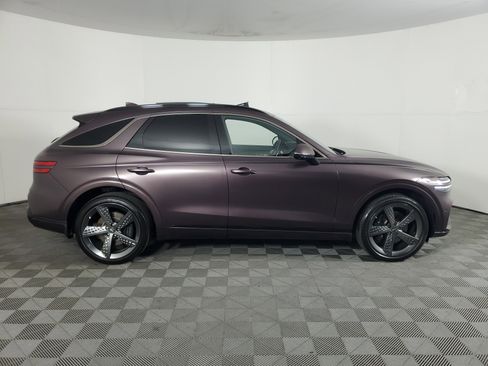 Used 2023 Genesis GV70 2.5T w/ Sport Prestige Package image 3