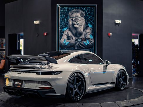 Used 2022 Porsche 911 GT3 RWD image 13
