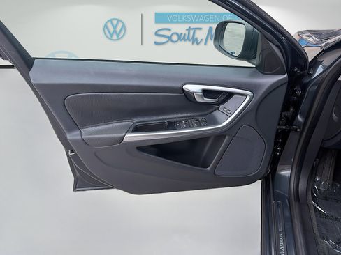 Used 2014 Volvo S60 T5 image 19