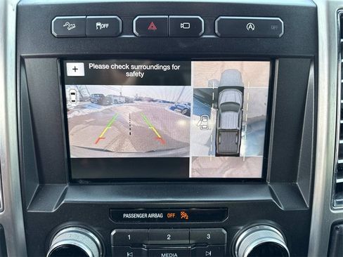 Used 2018 Ford F150 Platinum w/ Equipment Group 701A Luxury image 17