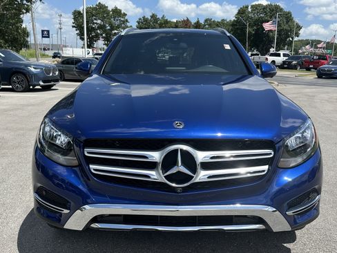Used 2018 Mercedes-Benz GLC 300 4MATIC image 3