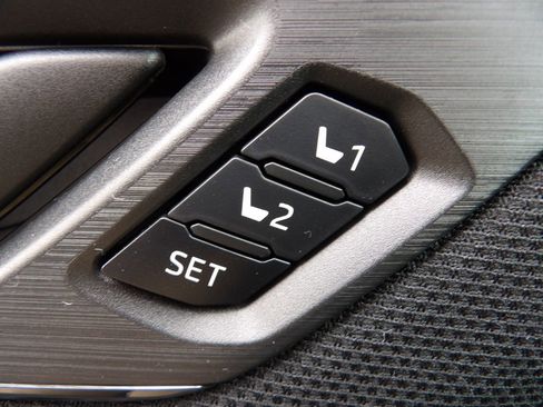 New 2026 Subaru Outback Limited image 10