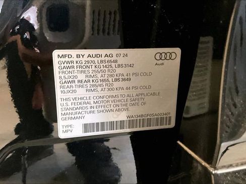 Used 2025 Audi Q6 e-tron Prestige AWD/4WD image 34
