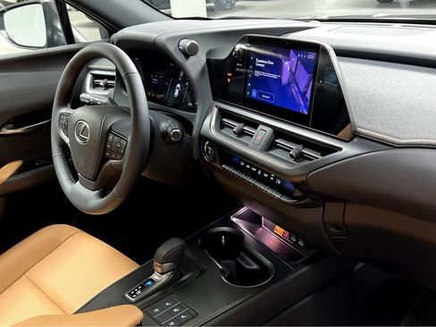 New 2026 Lexus UX 300h AWD image 28