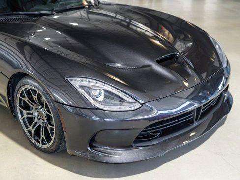 Used 2013 SRT Viper GTS w/ GTS Laguna Interior Pkg image 11