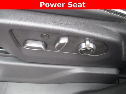 Used 2025 GMC Sierra 2500 AT4X image 29