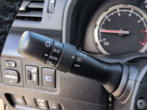 Used 2023 Toyota 4Runner Limited AWD/4WD image 28