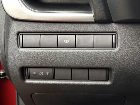 Certified 2022 Nissan Rogue SV image 23