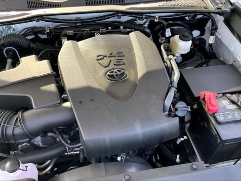 Certified 2023 Toyota Tacoma TRD Sport AWD/4WD image 32