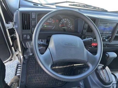 Used 2024 Chevrolet Low Cab Forward image 21