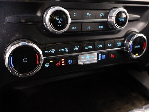 Used 2024 Ford F350 Lariat w/ Lariat Ultimate Package image 8