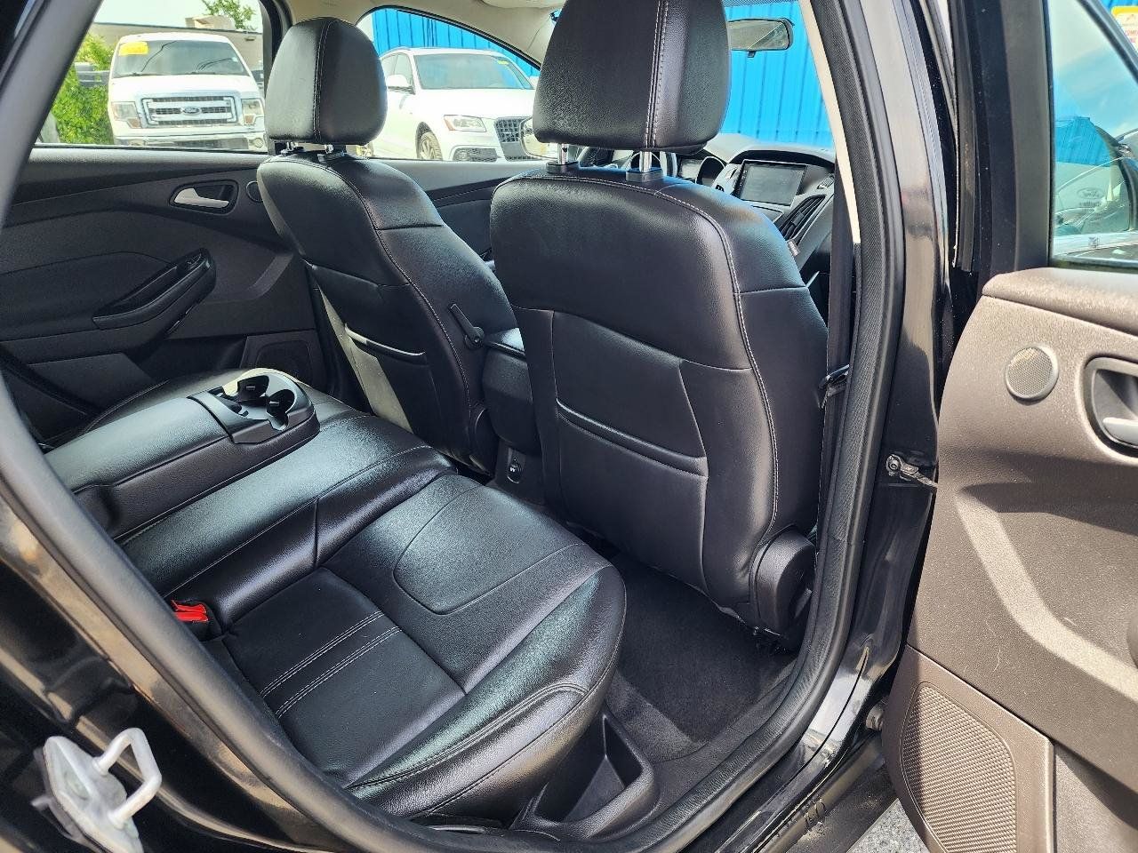 Used 2014 Ford Focus Titanium FWD image 25