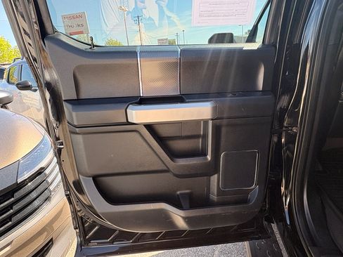 Used 2018 Ford F150 Lariat w/ Equipment Group 502A Luxury AWD/4WD image 11