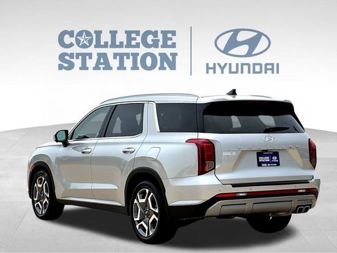 Used 2024 Hyundai Palisade SEL FWD image 8