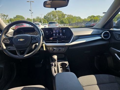 Used 2024 Chevrolet Trax LS w/ Driver Confidence Package FWD image 13