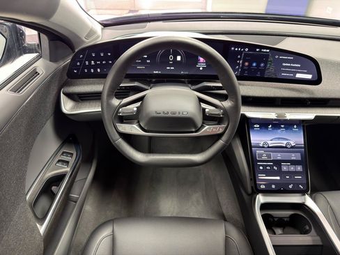 Used 2025 Lucid Air Pure RWD image 25