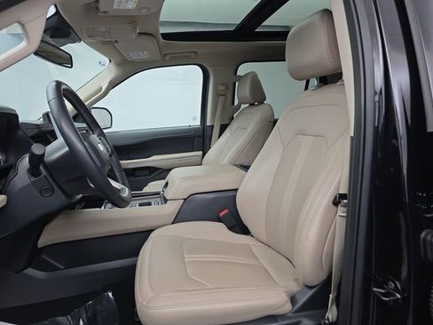 Used 2024 Ford Expedition Limited image 22