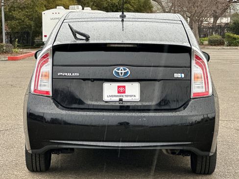 Used 2015 Toyota Prius Three image 5