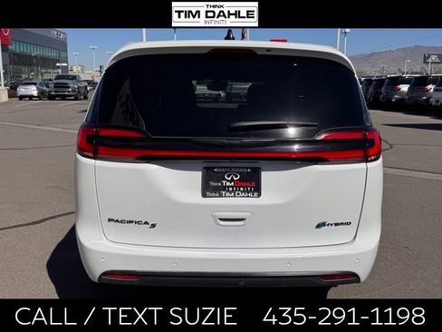 Used 2024 Chrysler Pacifica Limited FWD image 7