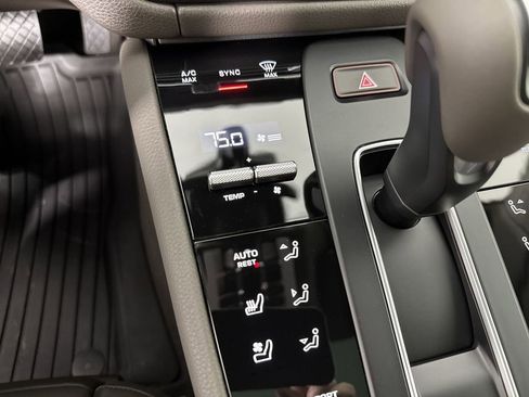 New 2026 Porsche Macan AWD/4WD image 31