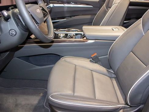 Used 2025 Cadillac Escalade Premium Luxury w/ Touring Package image 23