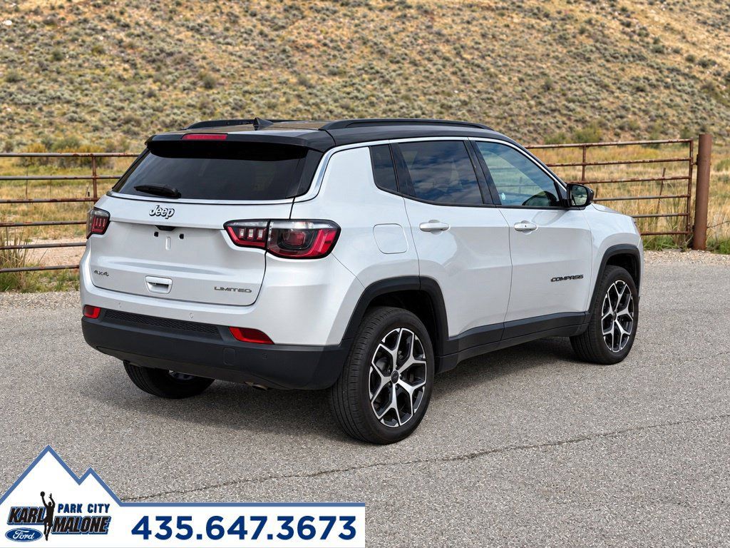 Used 2025 Jeep Compass Limited AWD/4WD image 5