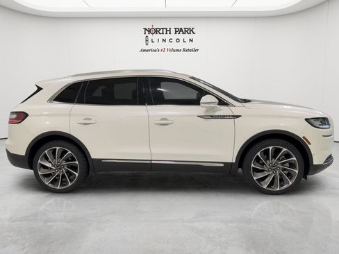 Used 2023 Lincoln Nautilus Reserve w/ Equipment Group 201A AWD/4WD image 6