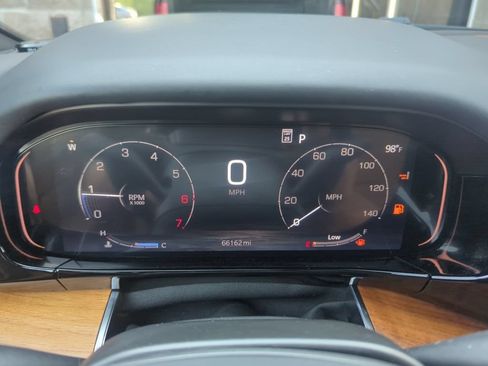 Used 2024 Jeep Grand Wagoneer Series III w/ Rear Seat Video Group 1 AWD/4WD image 32