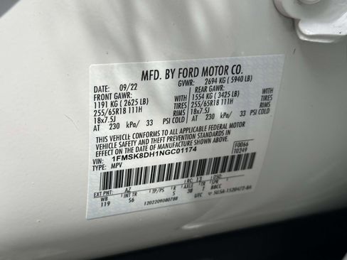 Used 2022 Ford Explorer XLT w/ Equipment Group 202A AWD/4WD image 15
