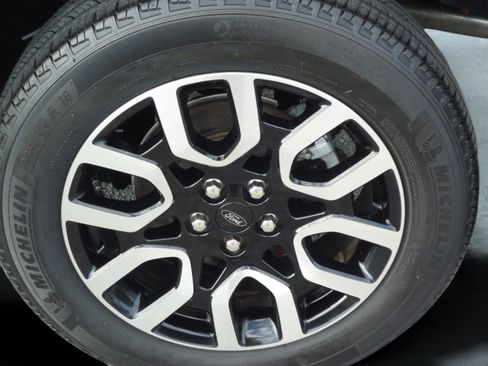 Used 2024 Ford Maverick Lariat FWD image 9